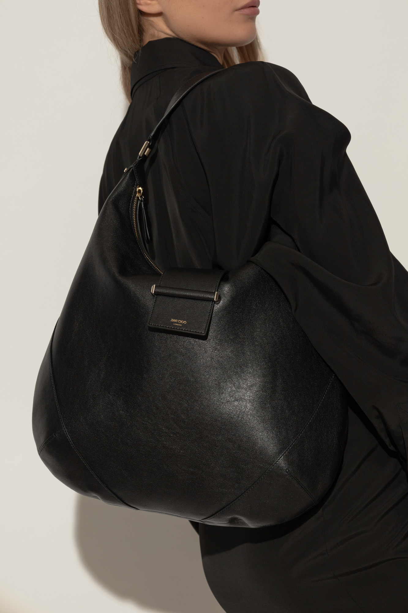 JIMMY CHOO ブラックレザーショルダーバッグ Jimmy Choo Black Leather Biker Shoulder Bag – Labellov